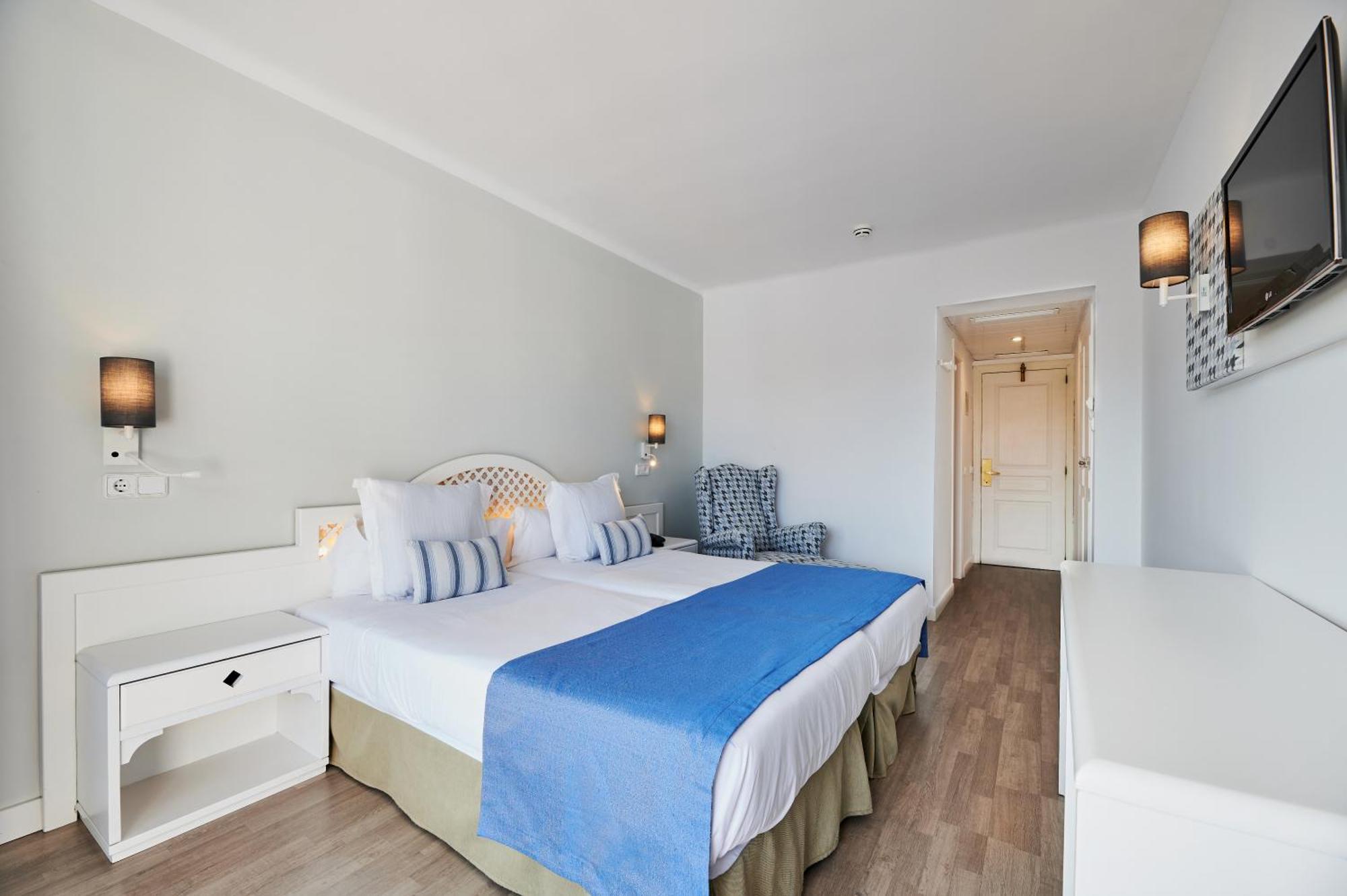 Roc Oberoy - Adults Only Hotel Peguera Quarto foto